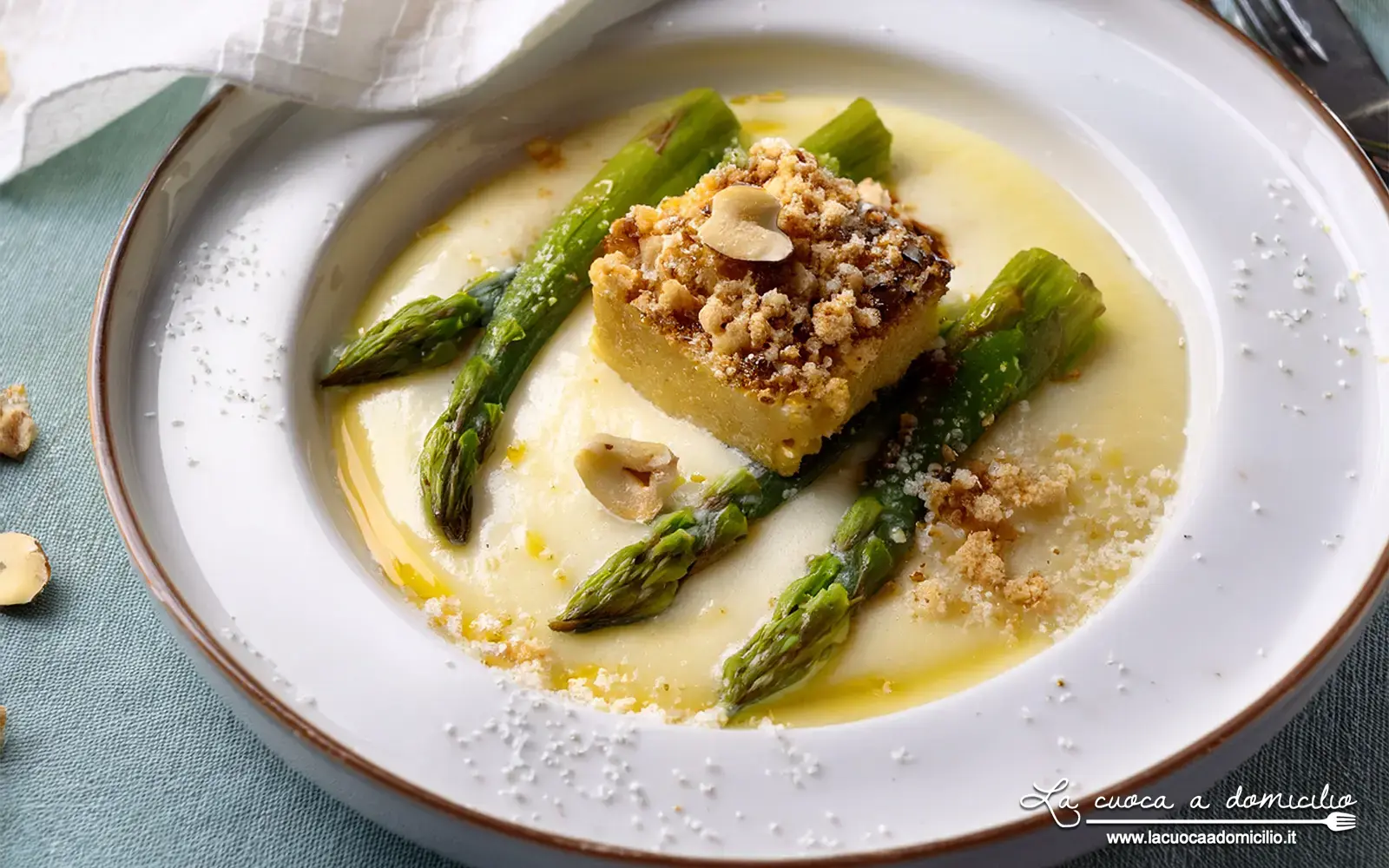 Primavera Piemontese: L'Anima Verde dello Sformato di Asparagi e Robiola