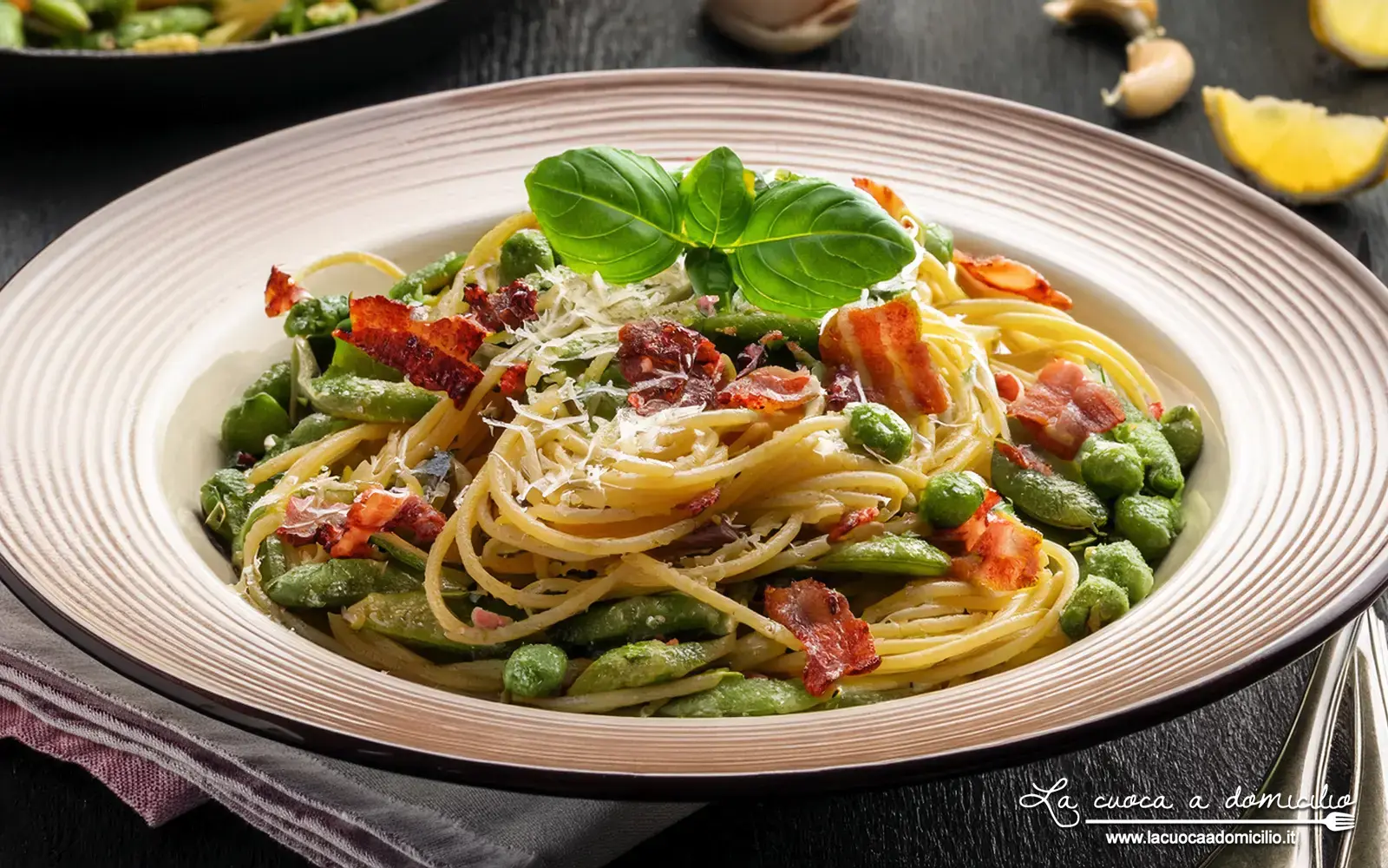 La Primavera nel Piatto: Spaghetti con Fave, Guanciale e Pecorino alla Romana