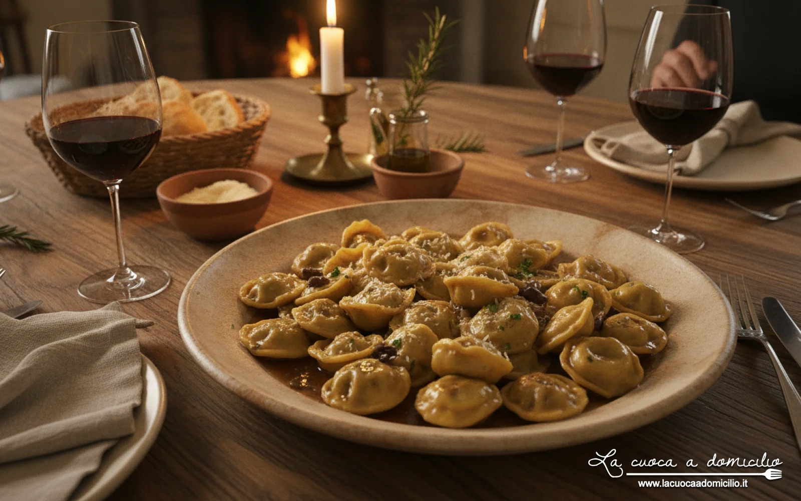 Agnolotti del Plin al Sugo d'Arrosto: Il Cuore della Tradizione Piemontese